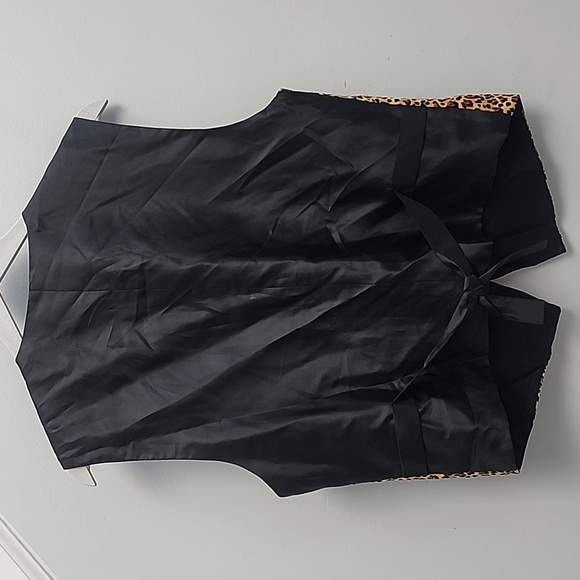 Leopard Vest 🐆 - Picture 4 of 5